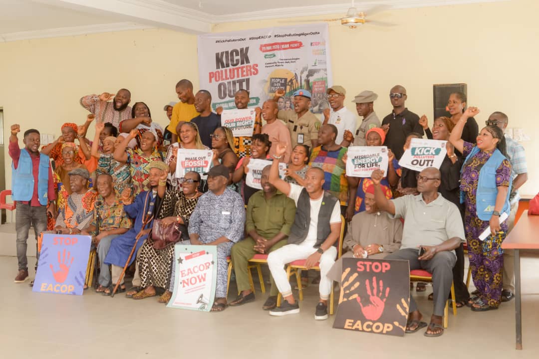 QGDF volunteers and community members